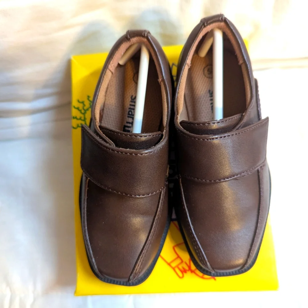 Smartfit Boy's Brown Skid Resistant Dress Shoes Size 5 1/2W